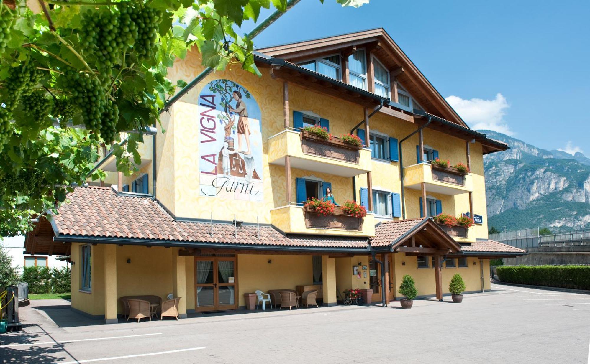 Hotel Garni La Vigna - Adult Friendly San Michele all'Adige Luaran gambar