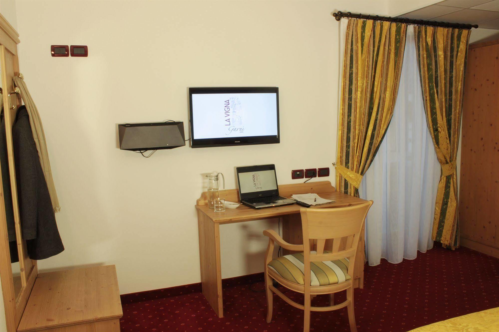 Hotel Garni La Vigna - Adult Friendly San Michele all'Adige Luaran gambar