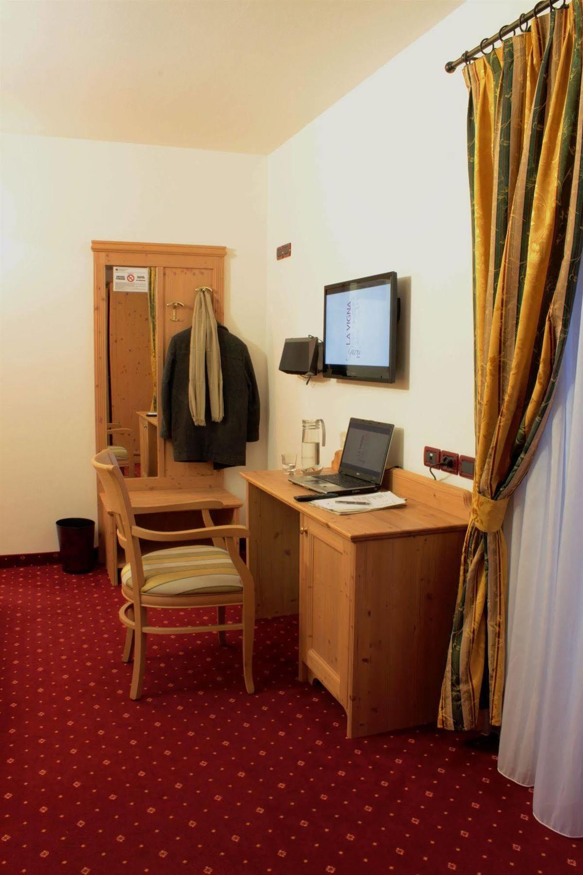 Hotel Garni La Vigna - Adult Friendly San Michele all'Adige Luaran gambar